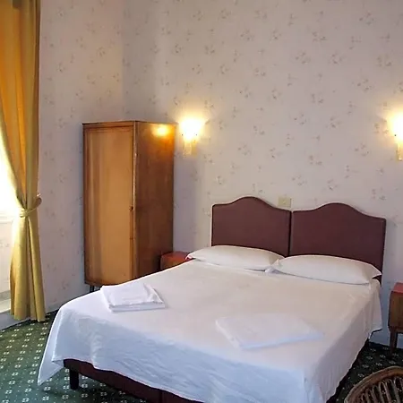 Texas Hotel 2*